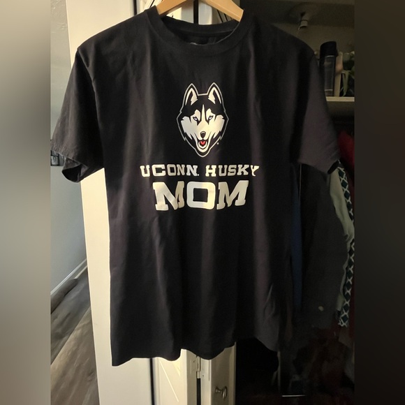 Champion Tops - UConn Husky  T-Shirt